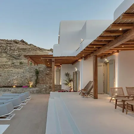 Myconian Caulk Villa